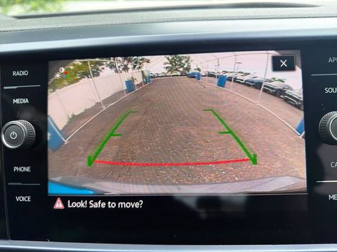 Used 2023 Volkswagen Taos SE FWD image 22