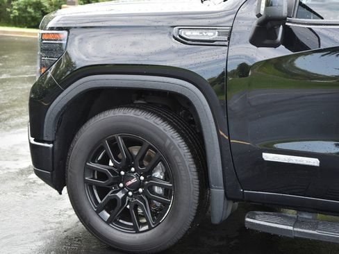 Used 2023 GMC Sierra 1500 Elevation w/ Elevation Premium Package AWD/4WD image 11