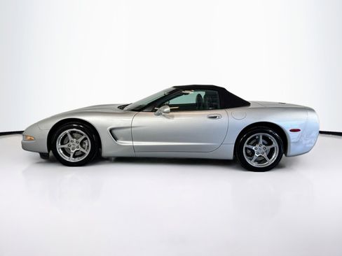 Used 2002 Chevrolet Corvette Convertible w/ Preferred Equipment Group2 image 2