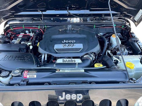 Used 2012 Jeep Wrangler Sport AWD/4WD image 11