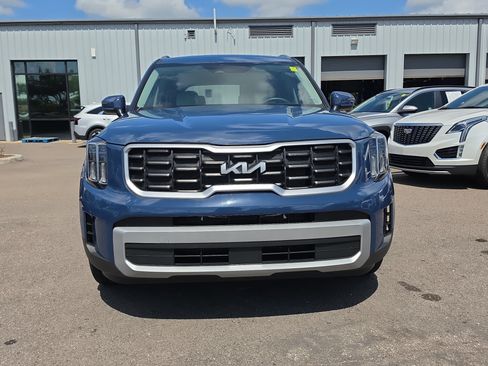 Certified 2024 Kia Telluride S FWD image 3