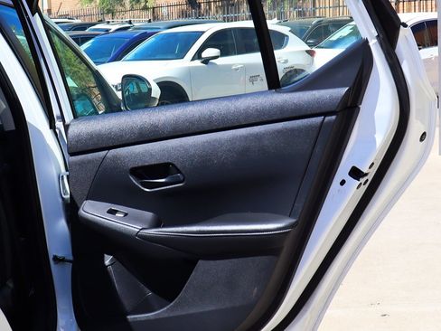 Used 2024 Nissan Sentra SV FWD image 26