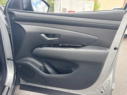 Used 2025 Hyundai Tucson Limited FWD image 18
