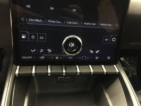 Used 2025 GMC Terrain Elevation image 25