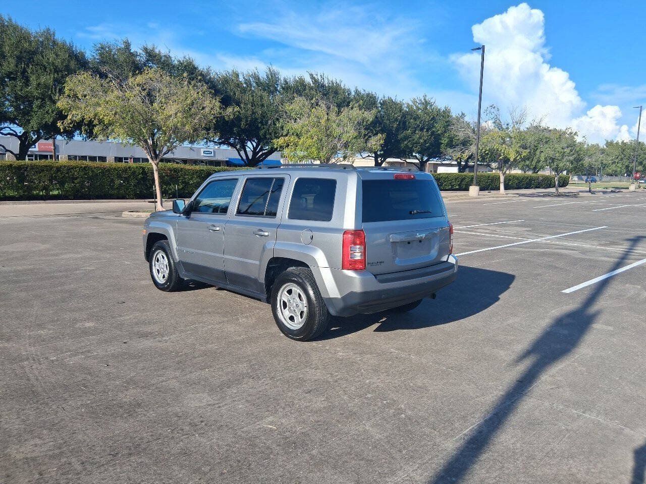 Used 2016 Jeep Patriot Sport w/ Power Value Group FWD image 4