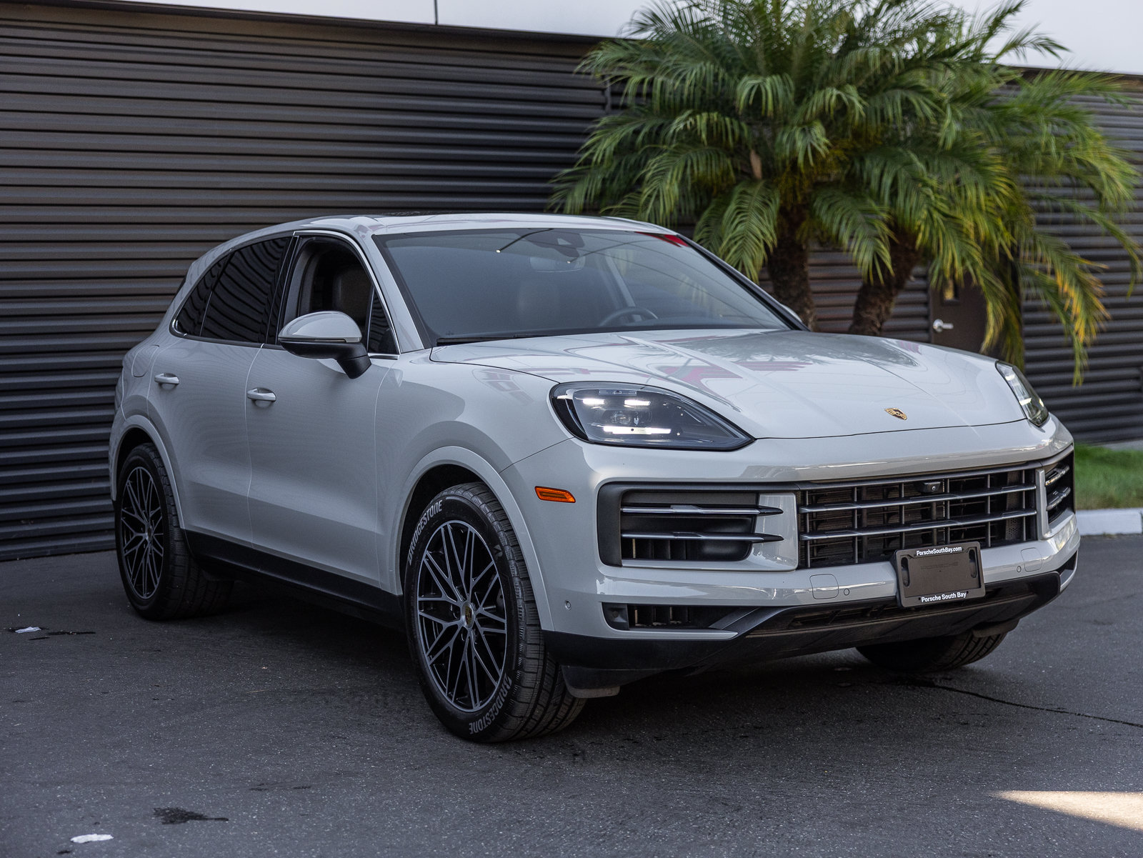 Certified 2024 Porsche Cayenne AWD/4WD image 6