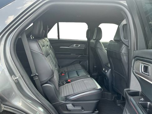 Used 2025 Ford Explorer ST-Line w/ Premium Package RWD image 23