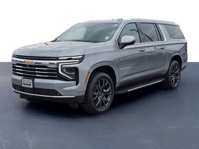 New 2026 Chevrolet Suburban LT w/ Comfort Package