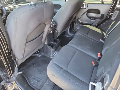 Used 2022 Jeep Wrangler Unlimited Sport AWD/4WD image 26