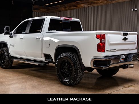 Used 2025 Chevrolet Silverado 2500 LT w/ Texas Edition image 7