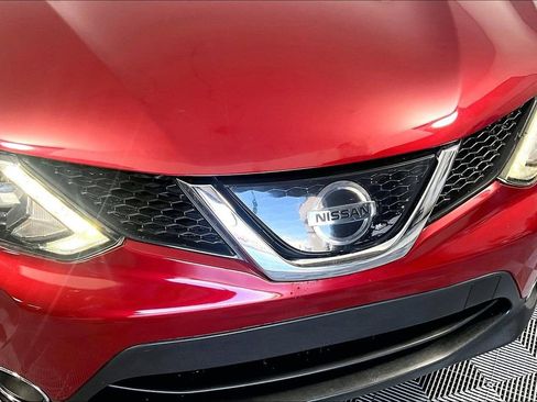 Used 2019 Nissan Rogue Sport SV w/ Technology Package FWD image 29