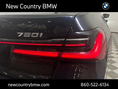 Used 2020 BMW 750i xDrive w/ Autobahn Package image 33