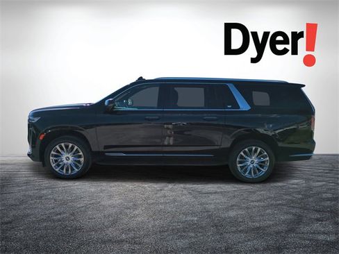 Used 2022 Cadillac Escalade ESV Premium Luxury image 7