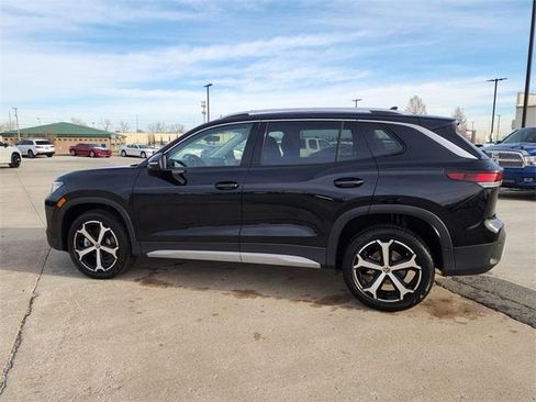 New 2026 Volkswagen Tiguan SE image 7