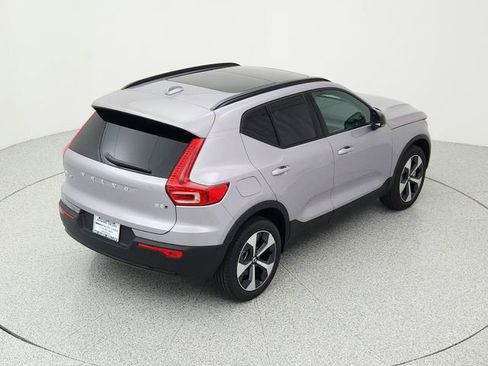 New 2026 Volvo XC40 B5 Plus w/ Protection Package Premier image 14