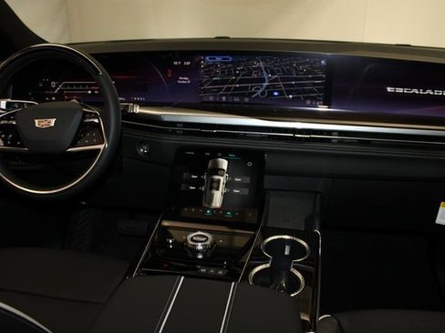 New 2026 Cadillac Escalade ESV Luxury w/ Touring Package image 14