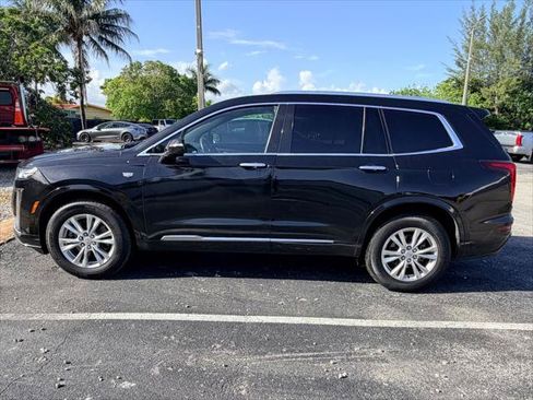 Used 2024 Cadillac XT6 Luxury w/ LPO, Floor Liner Package AWD/4WD image 3