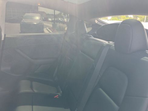Used 2023 Tesla Model Y Performance AWD/4WD image 18