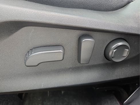 Used 2024 Subaru Forester Premium AWD/4WD image 15