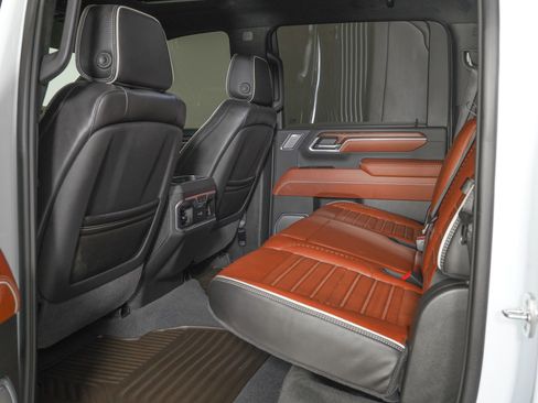 Used 2026 GMC Sierra 3500 Denali Ultimate AWD/4WD image 12