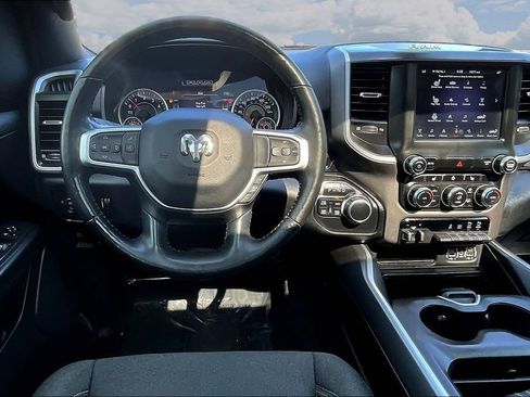 Used 2020 RAM 1500 Big Horn AWD/4WD image 11
