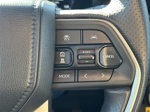 Used 2025 Toyota 4Runner Limited image 43