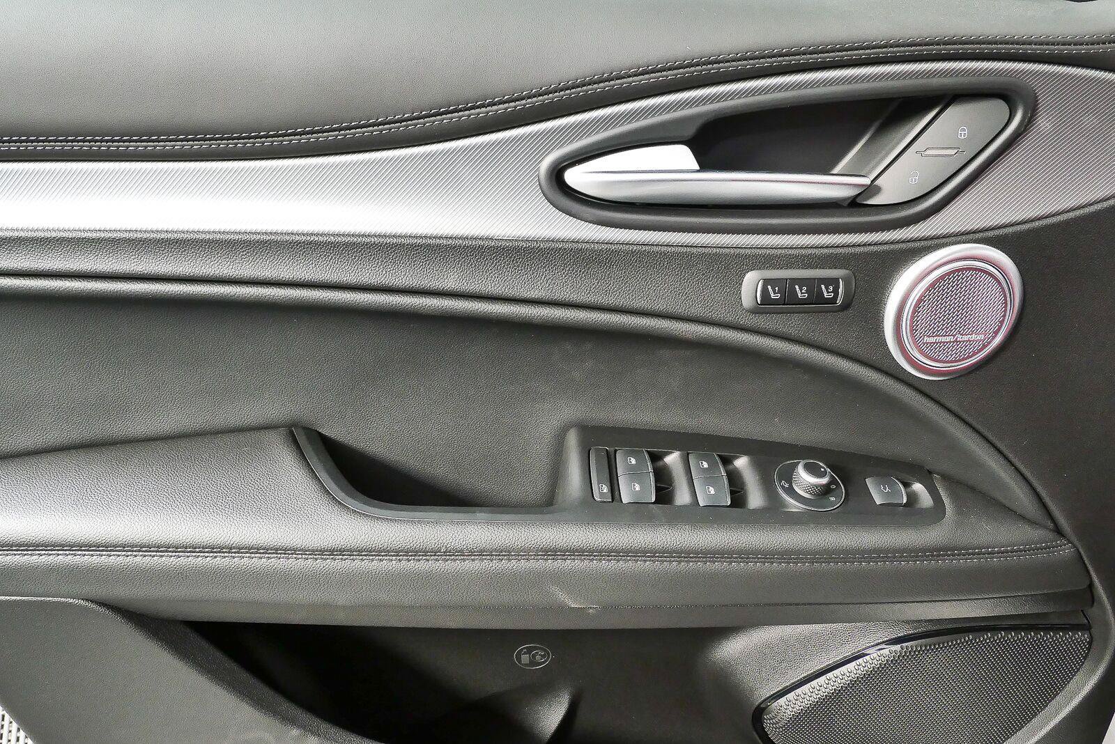 New 2026 Alfa Romeo Stelvio Sprint AWD/4WD image 11