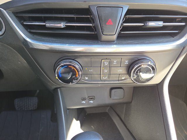 Used 2024 Buick Encore GX Preferred w/ Comfort Package AWD/4WD image 17