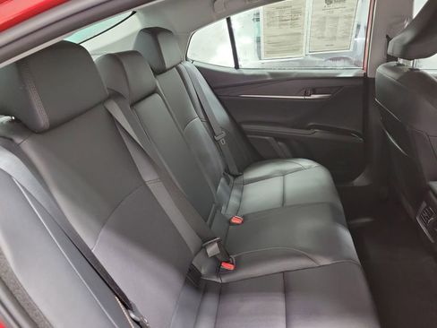 Used 2025 Toyota Camry XLE image 13