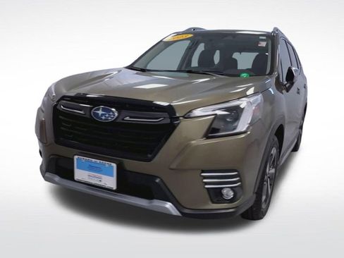 Used 2023 Subaru Forester Touring AWD/4WD image 3