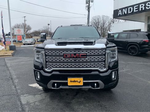Used 2020 GMC Sierra 3500 Denali w/ Technology Package image 2