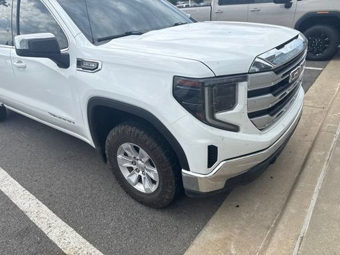 Used 2023 GMC Sierra 1500 SLE AWD/4WD image 9