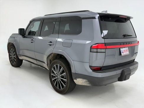 Used 2025 Lexus GX 550 w/ Accessory Package (2T) image 17