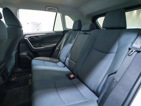 Certified 2022 Toyota RAV4 LE AWD/4WD image 31