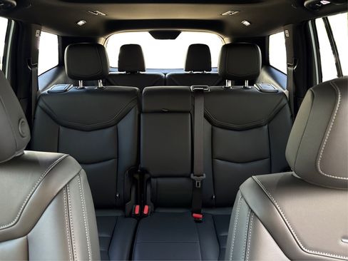New 2025 Cadillac XT6 Luxury image 17