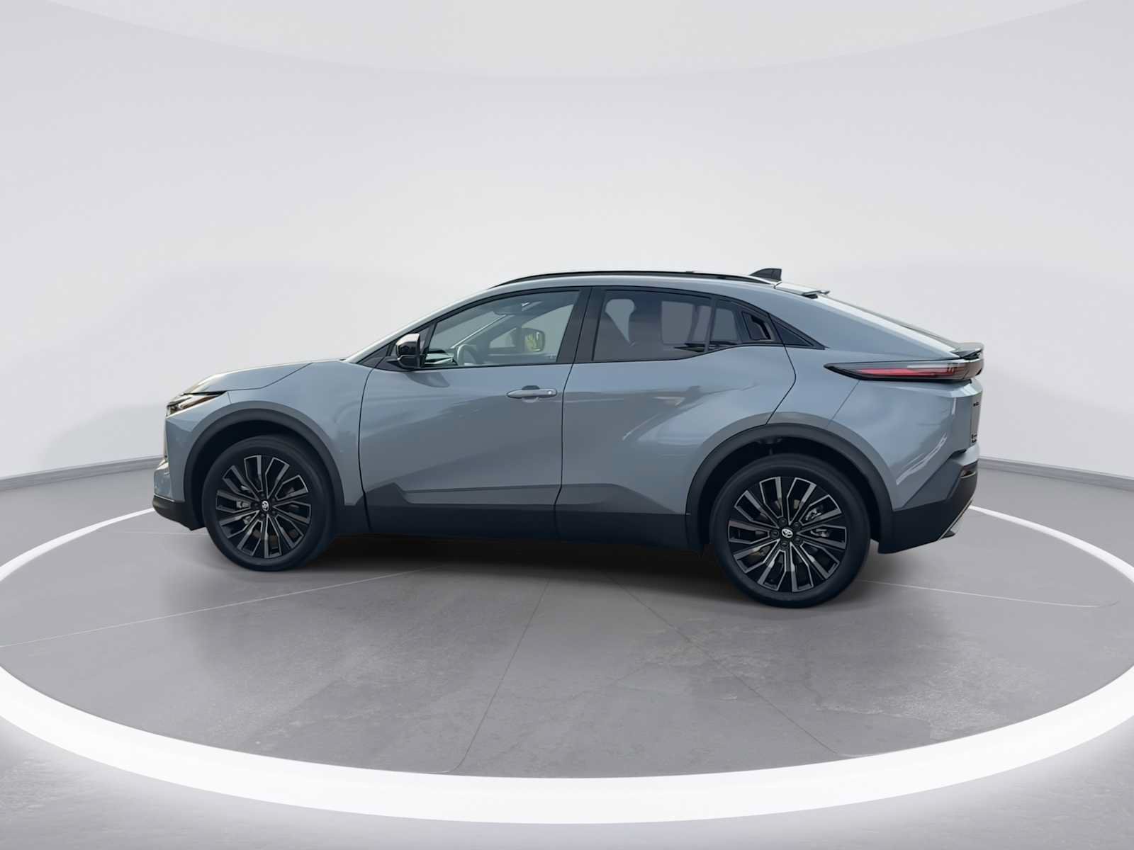 Certified 2026 Toyota C-HR AWD/4WD image 5
