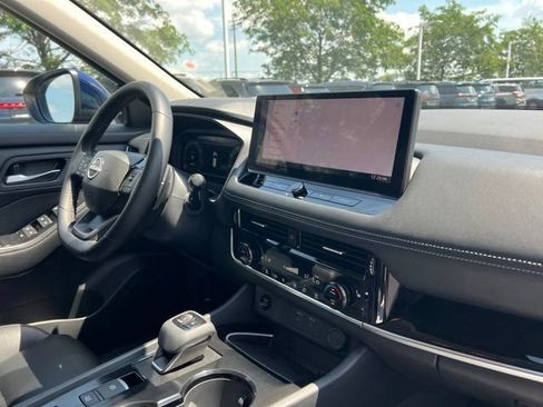 Used 2026 Nissan Rogue SL FWD image 34