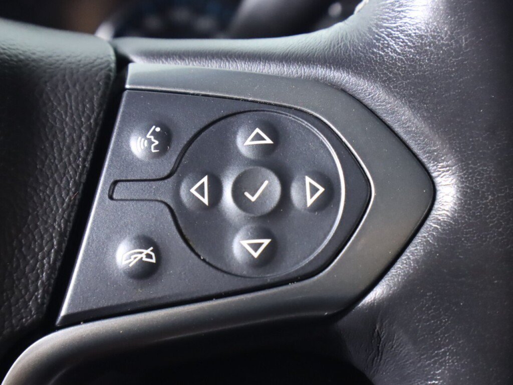 Used 2019 Chevrolet Tahoe Premier AWD/4WD image 16