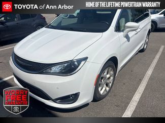 Used 2020 Chrysler Pacifica Touring-L Plus w/ Tire & Wheel Group FWD video 1