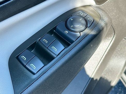 Certified 2024 Chevrolet Equinox LS w/ Sport Edition image 18