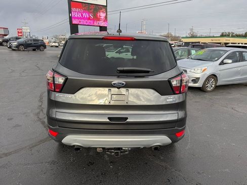 Used 2017 Ford Escape SE image 6