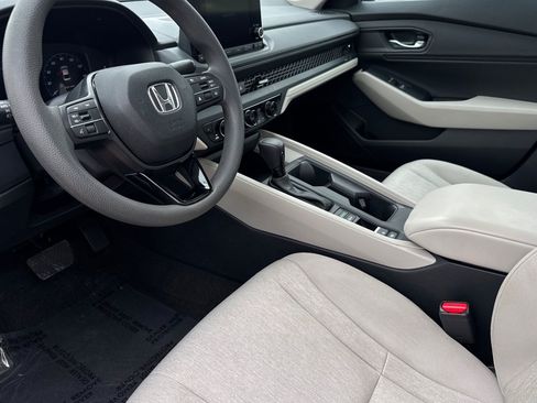 Certified 2023 Honda Accord EX image 4