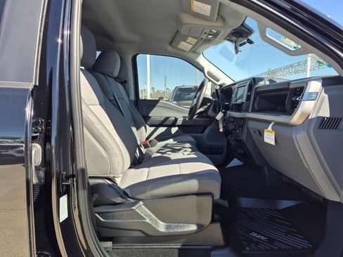 Certified 2024 Ford F250 XL w/ STX Appearance Package image 24