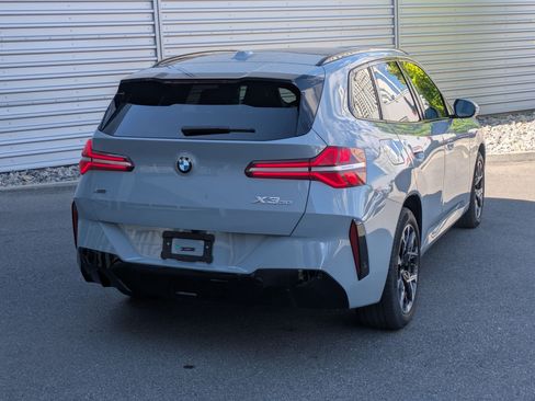 Used 2025 BMW X3 xDrive30i w/ Premium Package AWD/4WD image 5