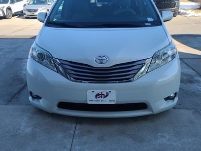 Used 2017 Toyota Sienna XLE w/ XLE Navigation Package