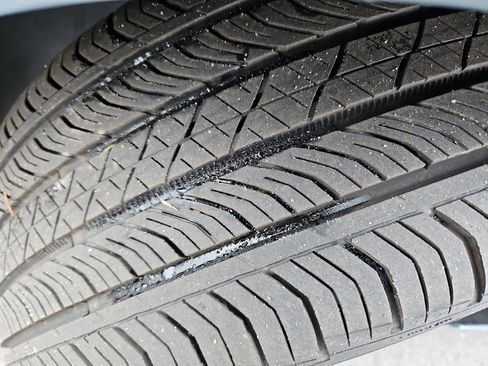 Used 2024 Volvo S60 B5 Core image 32