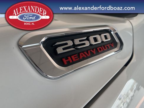 Used 2025 RAM 2500 Big Horn AWD/4WD image 7