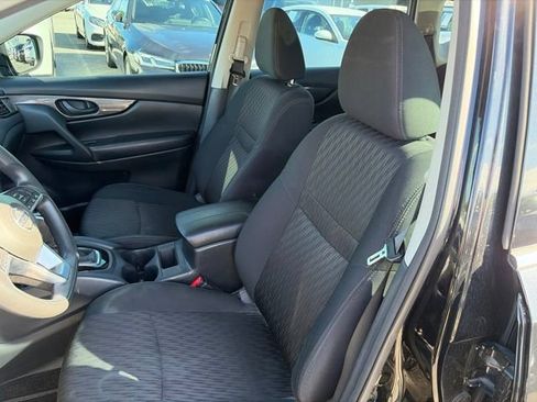 Used 2020 Nissan Rogue S FWD image 26