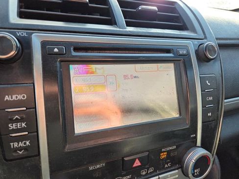 Used 2013 Toyota Camry SE image 10