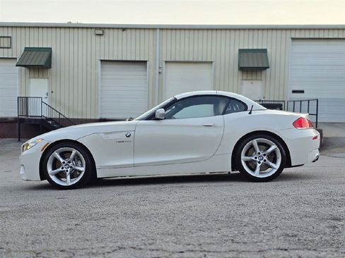 Used 2011 BMW Z4 sDrive35is image 8
